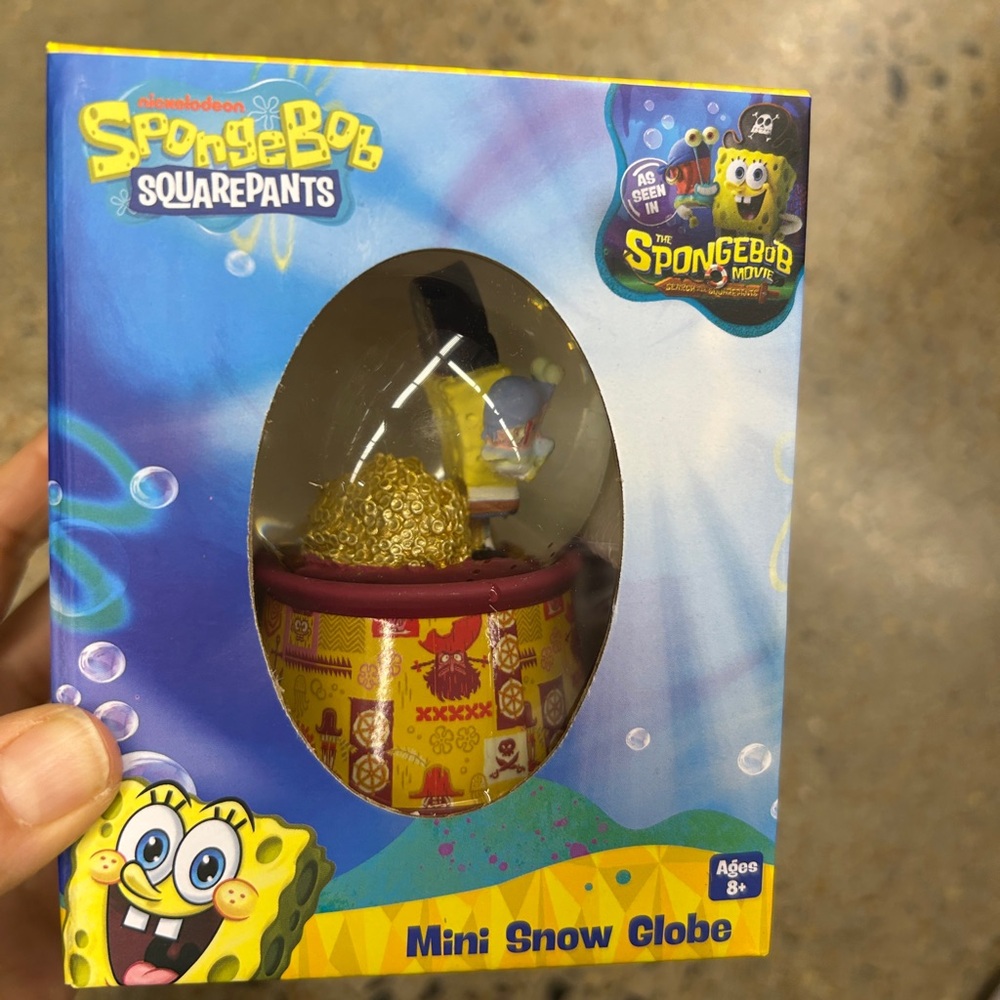 NWT SpongeBob SquarePants Mini Snow Globe